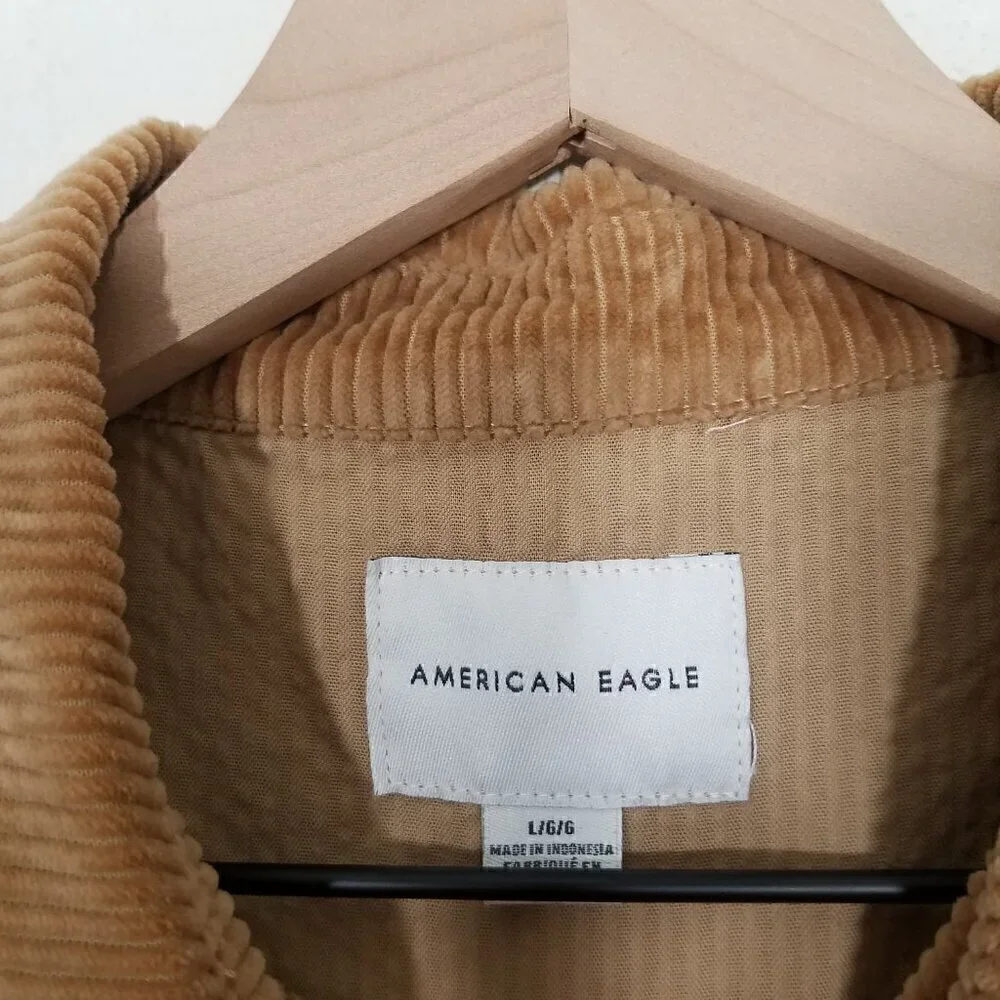 American Eagle Corduroy Button Down Shirt‎ Long Sleeve Size L